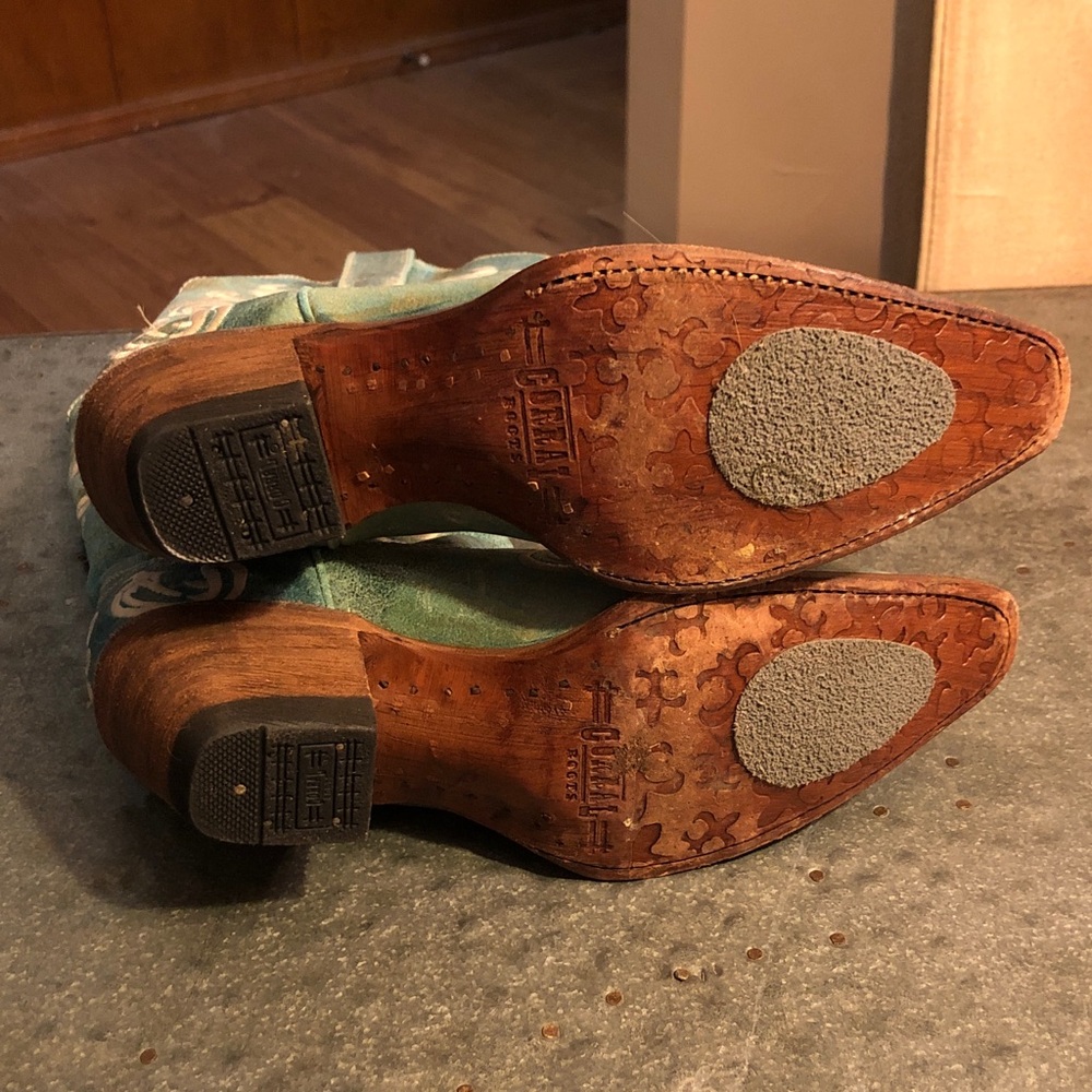 Corral Turquoise Embroidered Suede Heeled Cowboy Boots - Women size 6.5 - Picture 2 of 6
